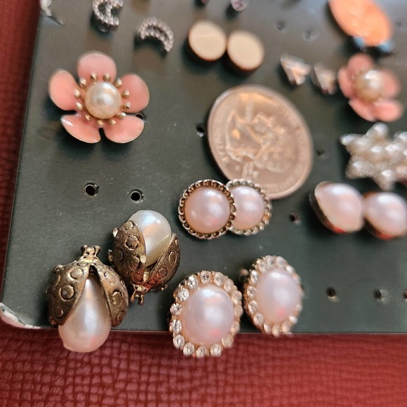 Over 20 NEW Pairs of Nickle Free / Hypoallergenic Earrings Nature, Flowers, Moon - Picture 6 of 14